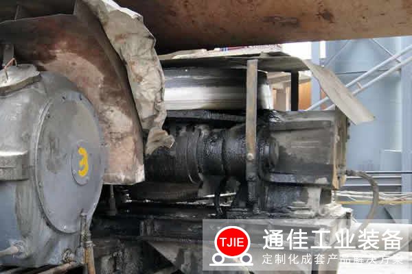 石灰回转窑设备筒体不上下串动正常吗?